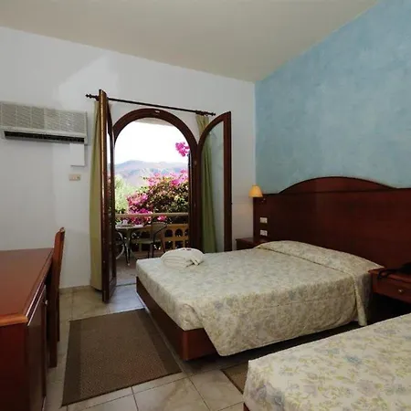 Marina Village Hotel 2*